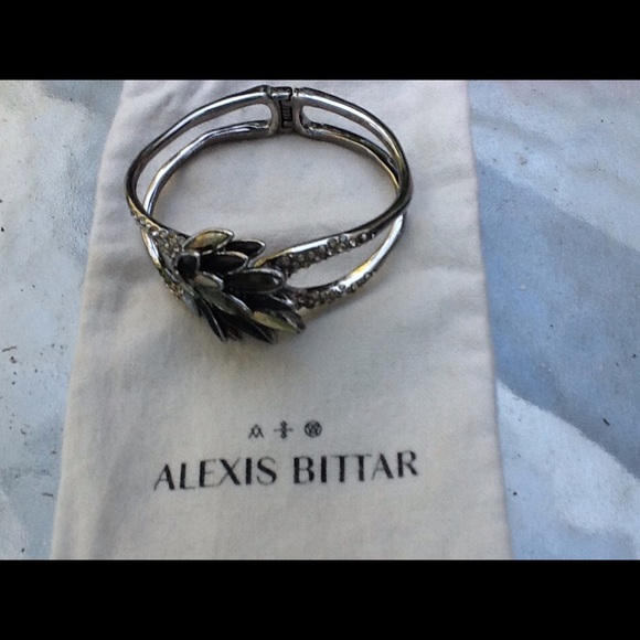 X🔥SALE🔥ALEXIS  BITTAR MISS HAVISHAM, COLLECTIBLE - Picture 6 of 6